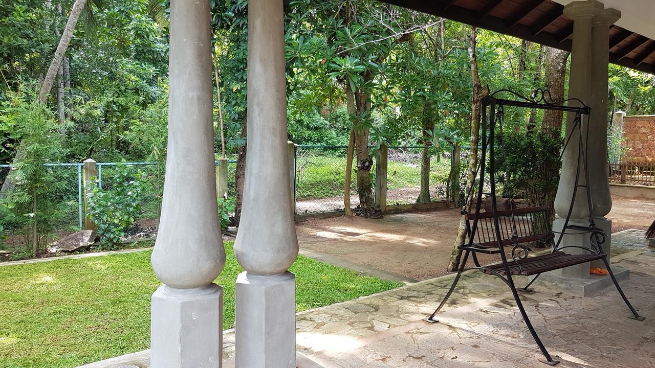 Siriniwasa Luxury Villa With Private Pool Induruwa Buitenkant foto